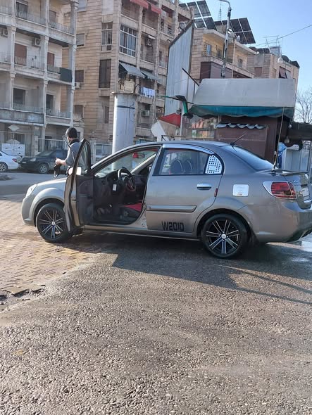 كيا ريو 2011 - صورة 2