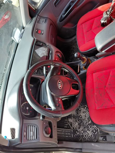 كيا ريو 2011 - صورة 4