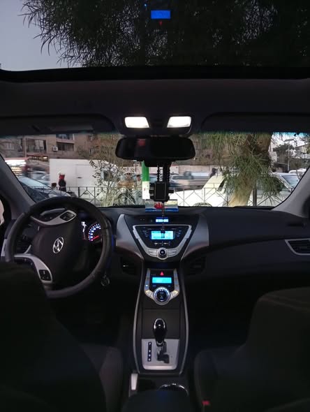 هونداي افانتي 2012 - صورة 3