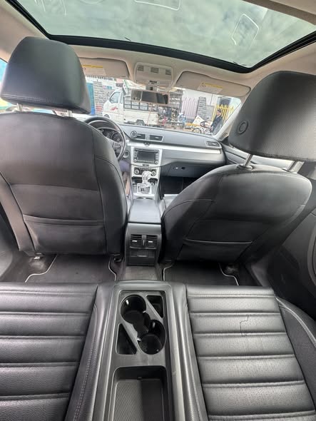 فولكس فاجن باسات سي سي 2011 - صورة 2