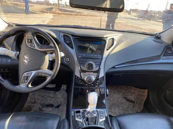 هونداي أزيرا 2012 - صورة 2