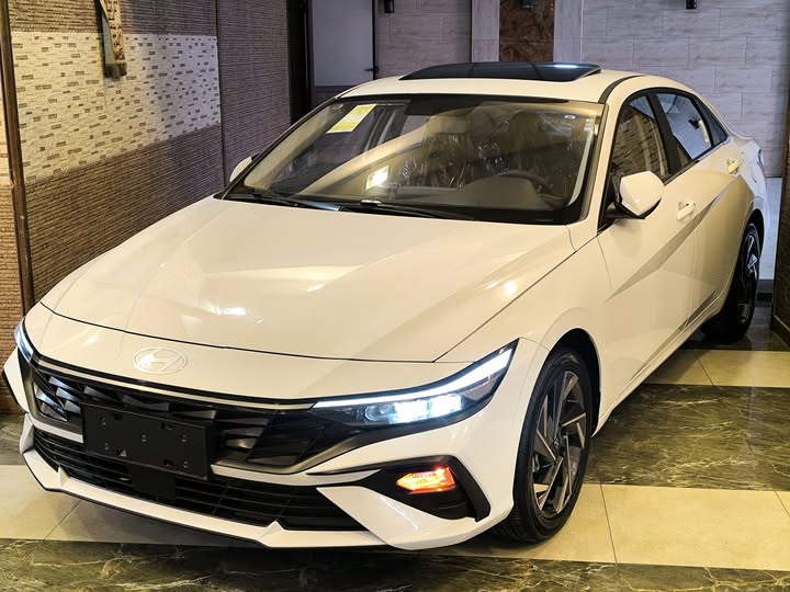 هيونداي الينترا 2025