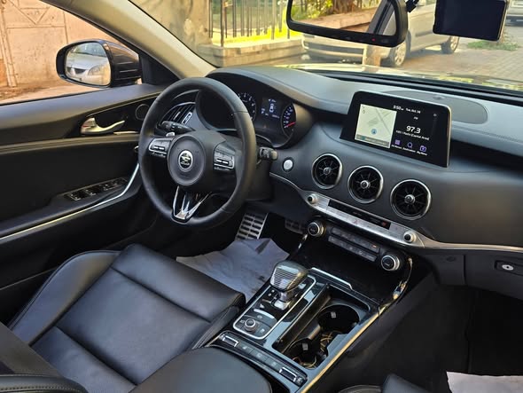 كيا ستينجر 2019 - صورة 3