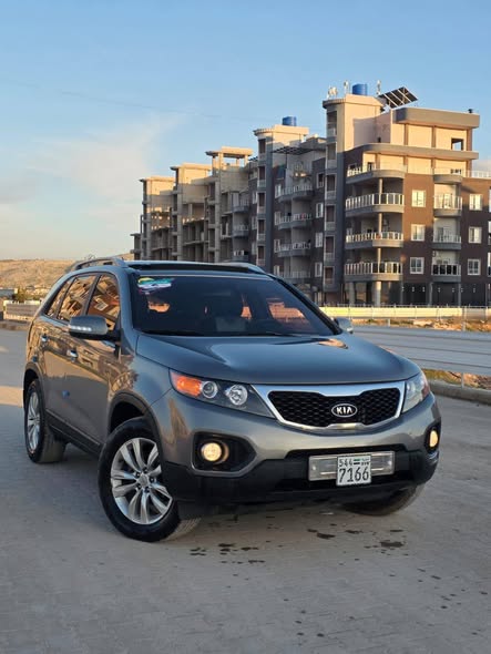 كيا سورينتو 2010 - صورة 2
