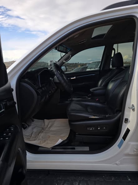 Ssangyong Mohave 2012 - صورة 3