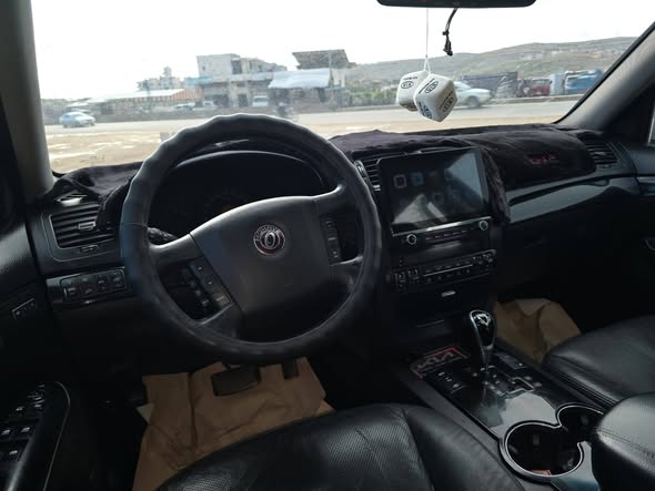 Ssangyong Mohave 2012 - صورة 5