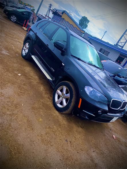 بي ام دبليو X5 2011 - صورة 1
