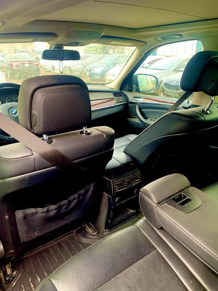 بي ام دبليو X5 2011 - صورة 2