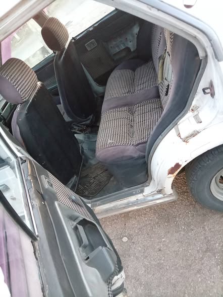 نيسان صني 1983 - صورة 5