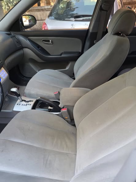 هيونداي افانتي 2009 - صورة 3