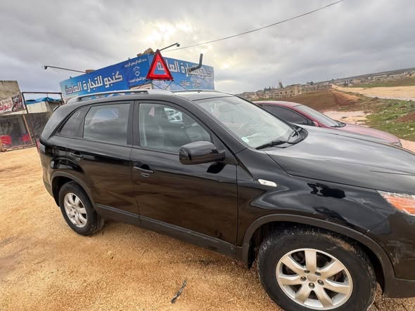 كيا سيرانتو 2011 - صورة 5