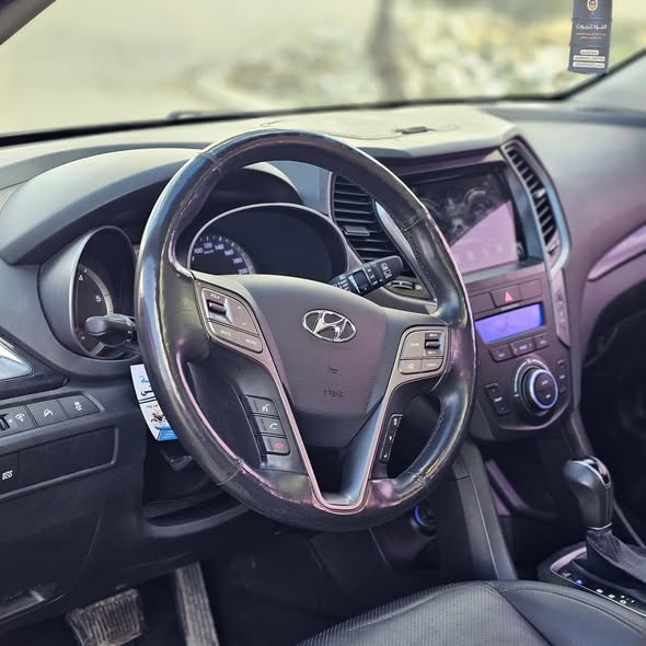 هيونداي سنتافي 2012 - صورة 2