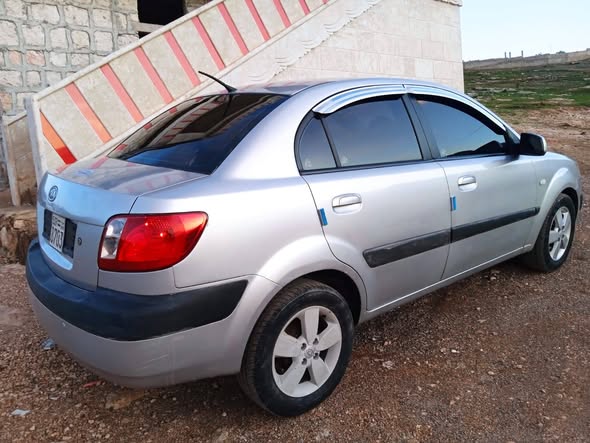 كيا ريو 2009 - صورة 2