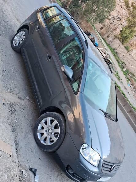 فولكس فاجن توران 2006 - صورة 1