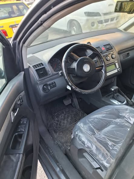 فولكس فاجن توران 2006 - صورة 3