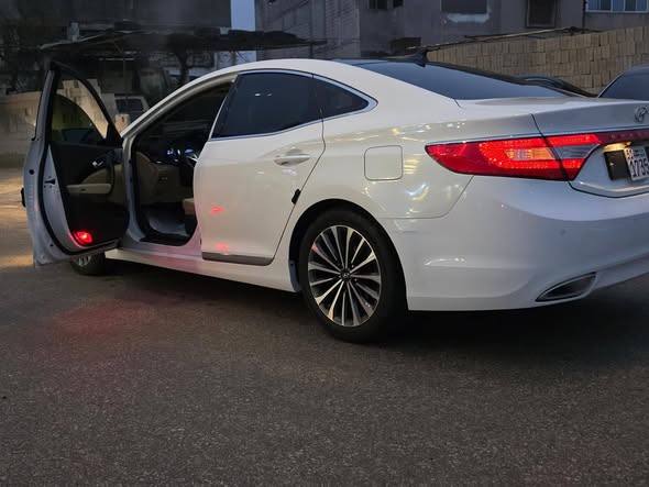 Hyundai ازيرا 2012 - صورة 2