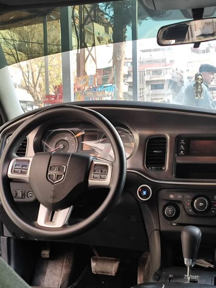 دودج تشارجر 2012 - صورة 4