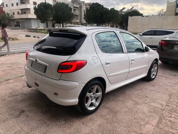 بيجو ٢٠٦ 2004 - صورة 4