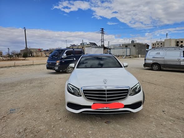 مرسيدس اي كلاس 2017 - صورة 1