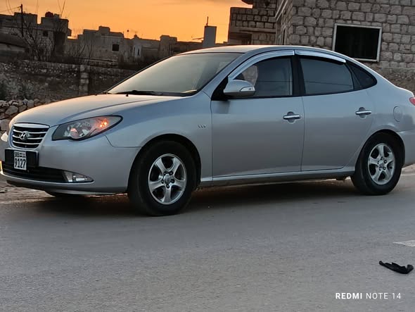 هيونداي افانتي 2010 - صورة 5