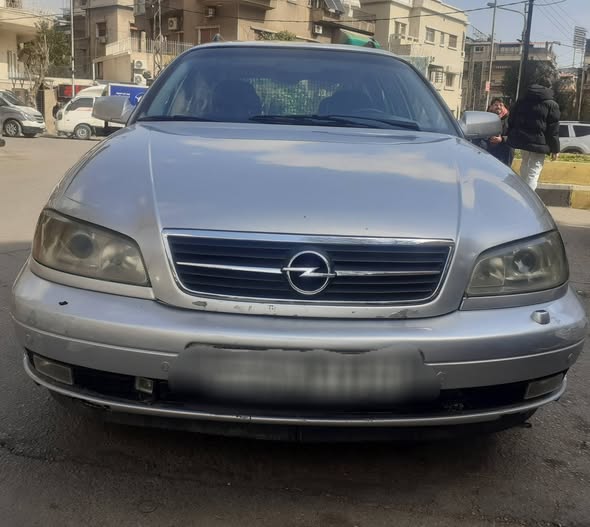 اوبل اوميغا 1999 - صورة 1