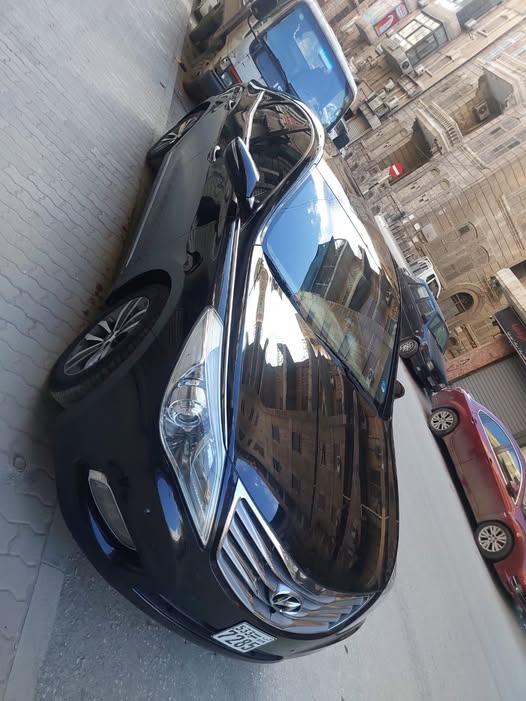 هيونداي أزيرا 2012 - صورة 1