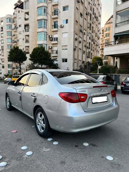 Hyundai افانتي 2011 - صورة 2