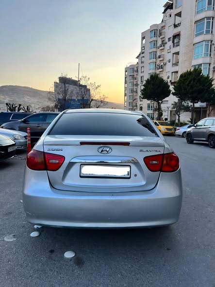 Hyundai افانتي 2011 - صورة 4