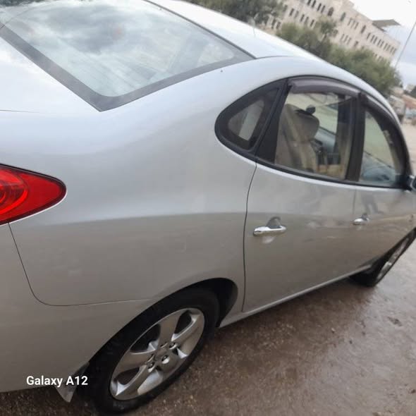 هيونداي افانتي 2009 - صورة 4