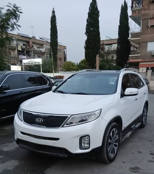 كيا سورانتو 2013 - صورة 1