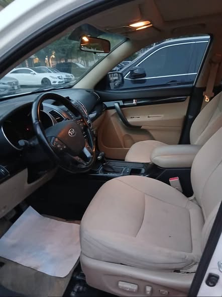 كيا سورانتو 2013 - صورة 2