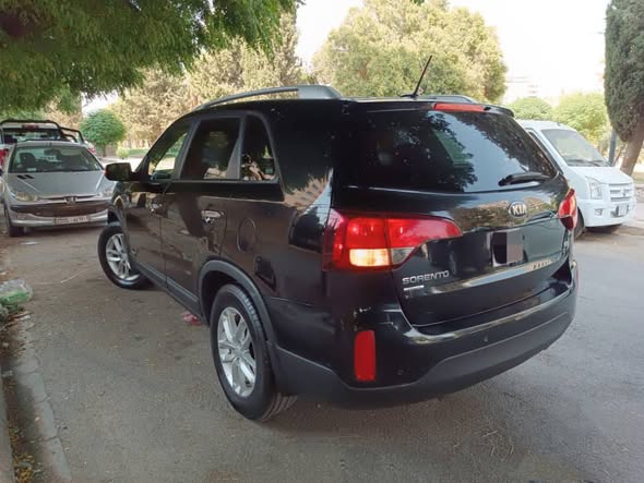 كيا سورينتو 2015 - صورة 4