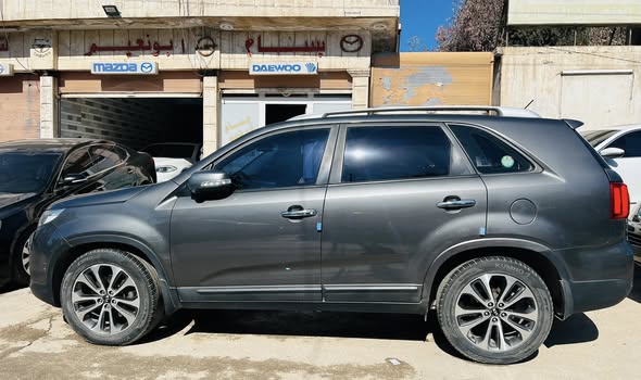 كيا سيرانتو 2013 - صورة 2