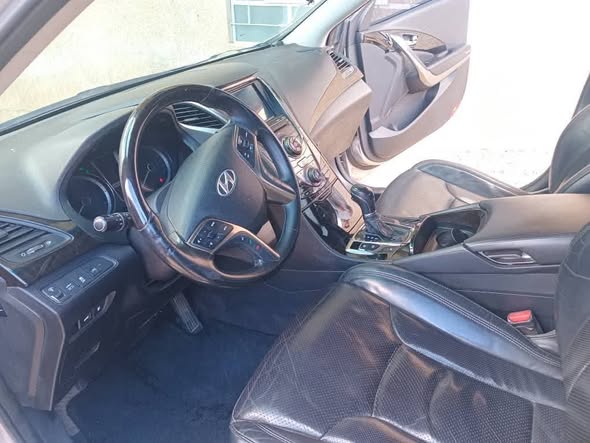 هونداي ازيرا 2012 - صورة 2