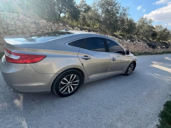 هونداي ازيرا 2012 - صورة 4