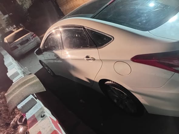 هيونداي i40 2012 - صورة 2