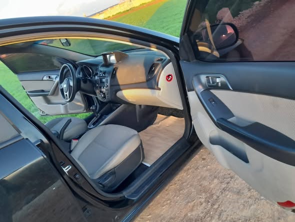 كيا فورتي 2010 - صورة 4