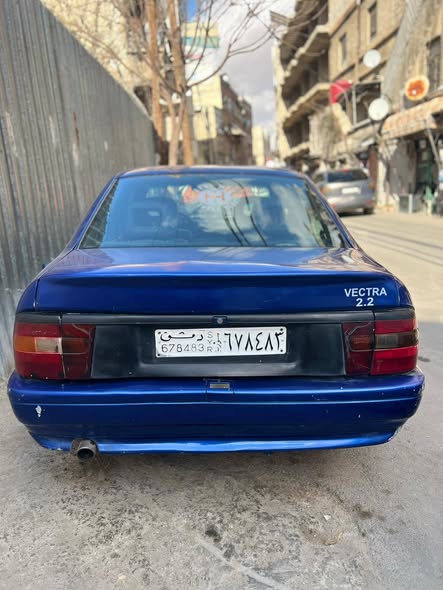 اوبل فيكترا 1990 - صورة 5