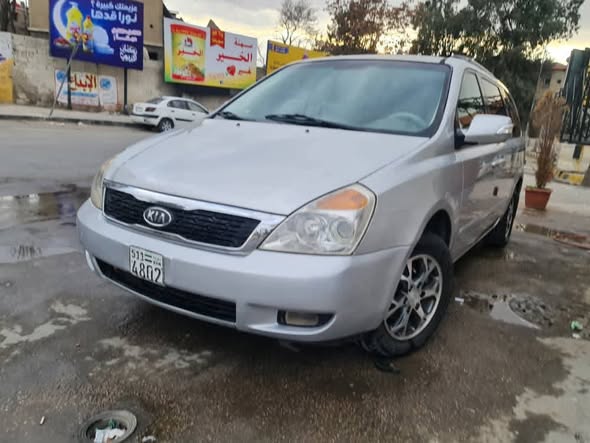 كيا سيدونا 2014 - صورة 1