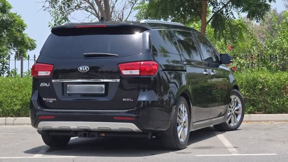 كيا كرنفال 2017 - صورة 3