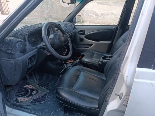 داسيا سولنزة 2003 - صورة 1