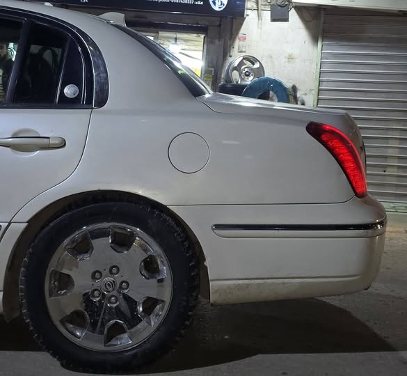 كيا امنتي 2010 - صورة 2