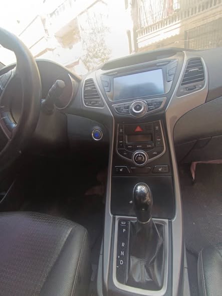 هونداي افانتي 2014 - صورة 2