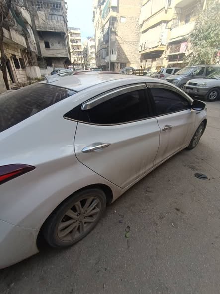 هونداي افانتي 2014 - صورة 5