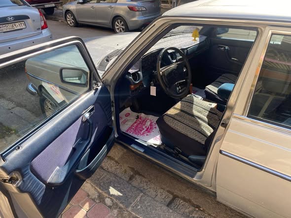 مرسيدس E230 1980 - صورة 5