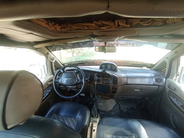 هيونداي ستاركس 2002 - صورة 5