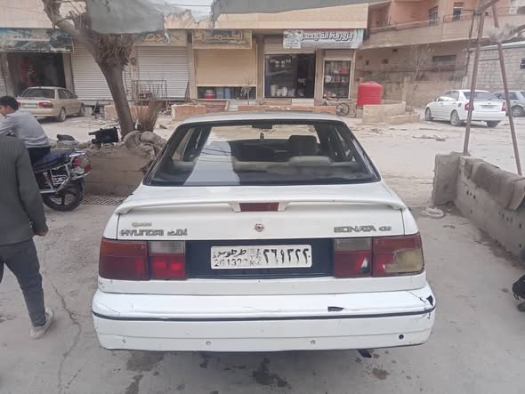 هيونداي سوناتا 1991 - صورة 5