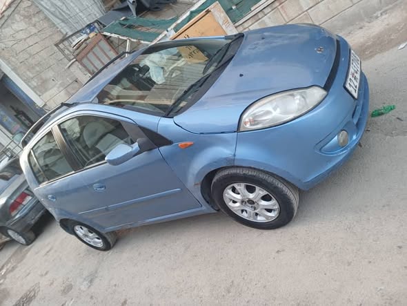 فيات فلوريدا 2011 - صورة 5