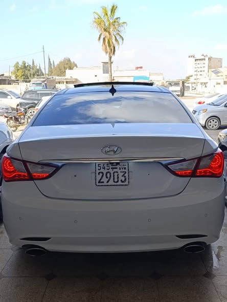 هيونداي سوناتا 2011 - صورة 3