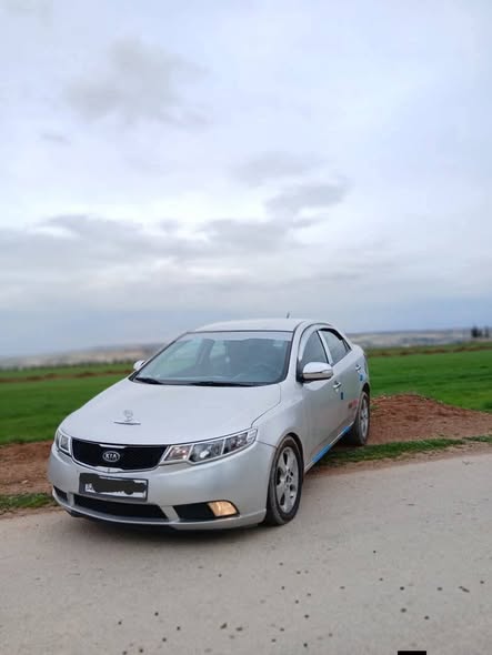 كيا فورتي 2010 - صورة 3